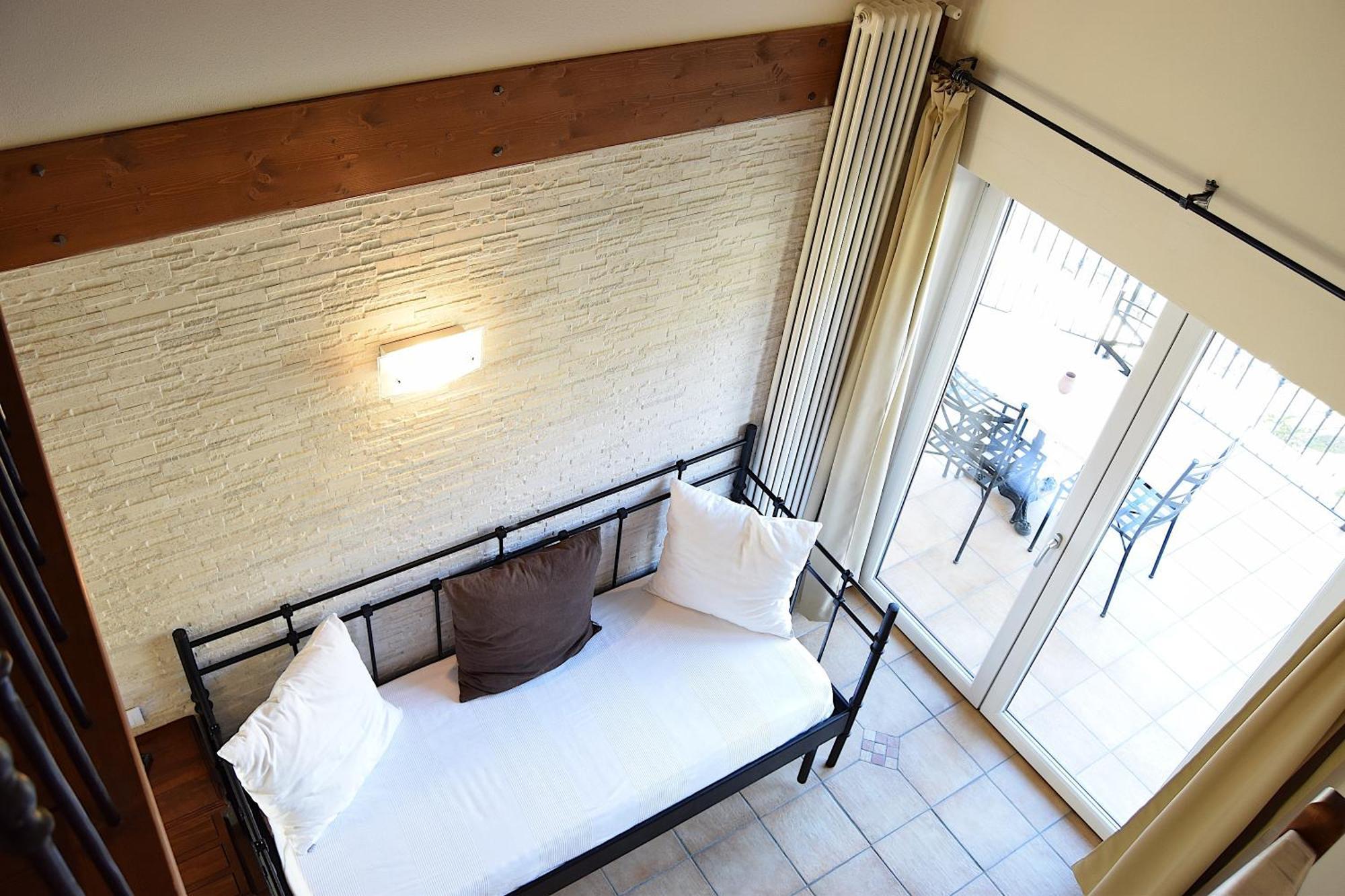 Residenza Le Due Torri Aparthotel Riva del Garda Exterior photo