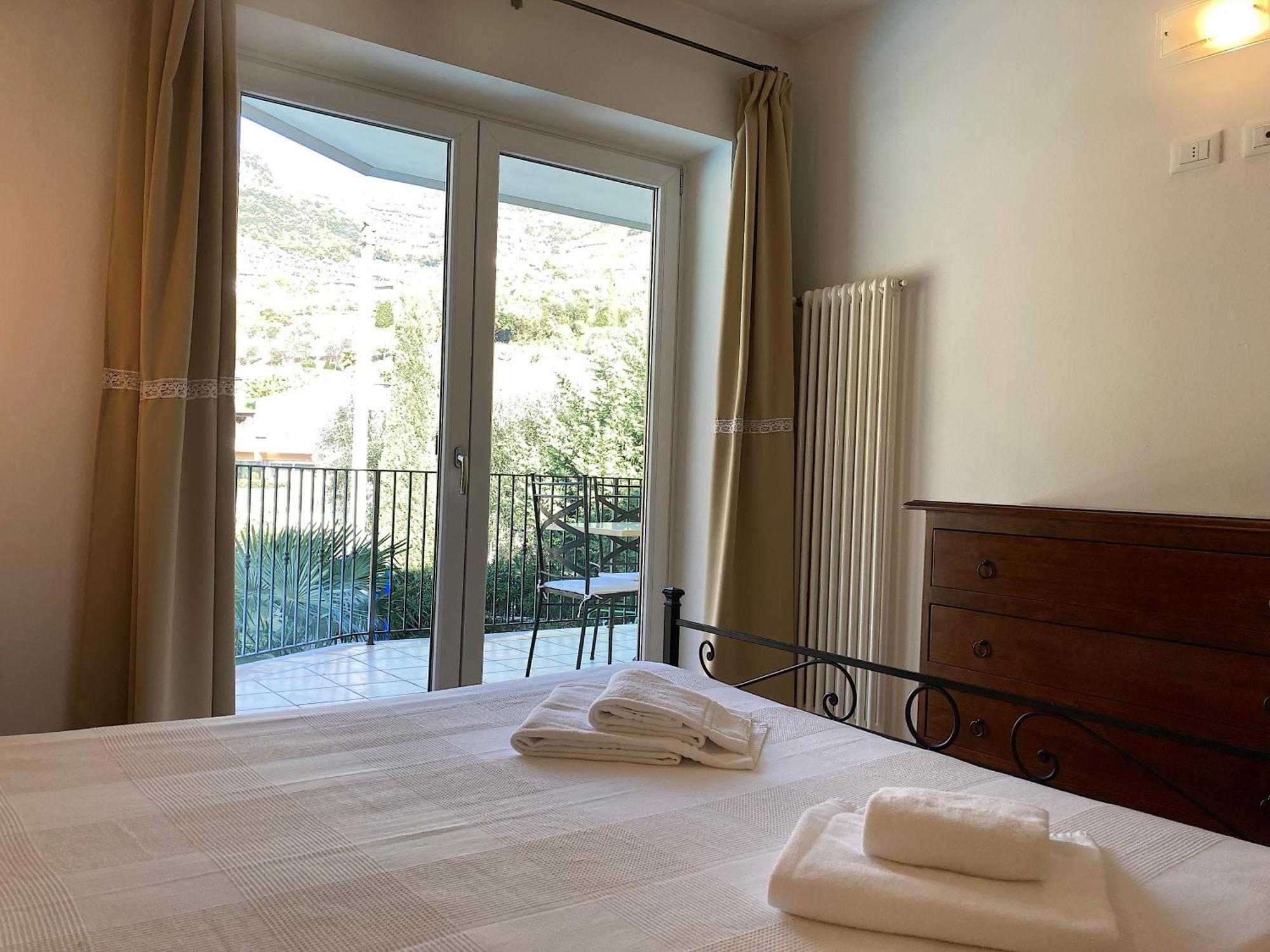 Residenza Le Due Torri Aparthotel Riva del Garda Exterior photo